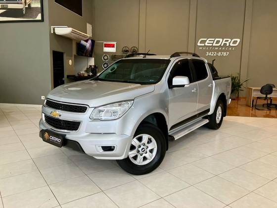 CHEVROLET S10 2.4 LT 4X2 CD 8V FLEX 4P MANUAL CHEVROLET S10 2.4 LT 4X2 CD 8V FLEX 4P MANUAL